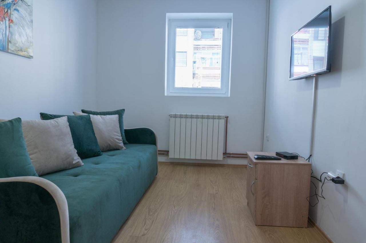 Gerardus Apartmani Vrsac Exteriör bild