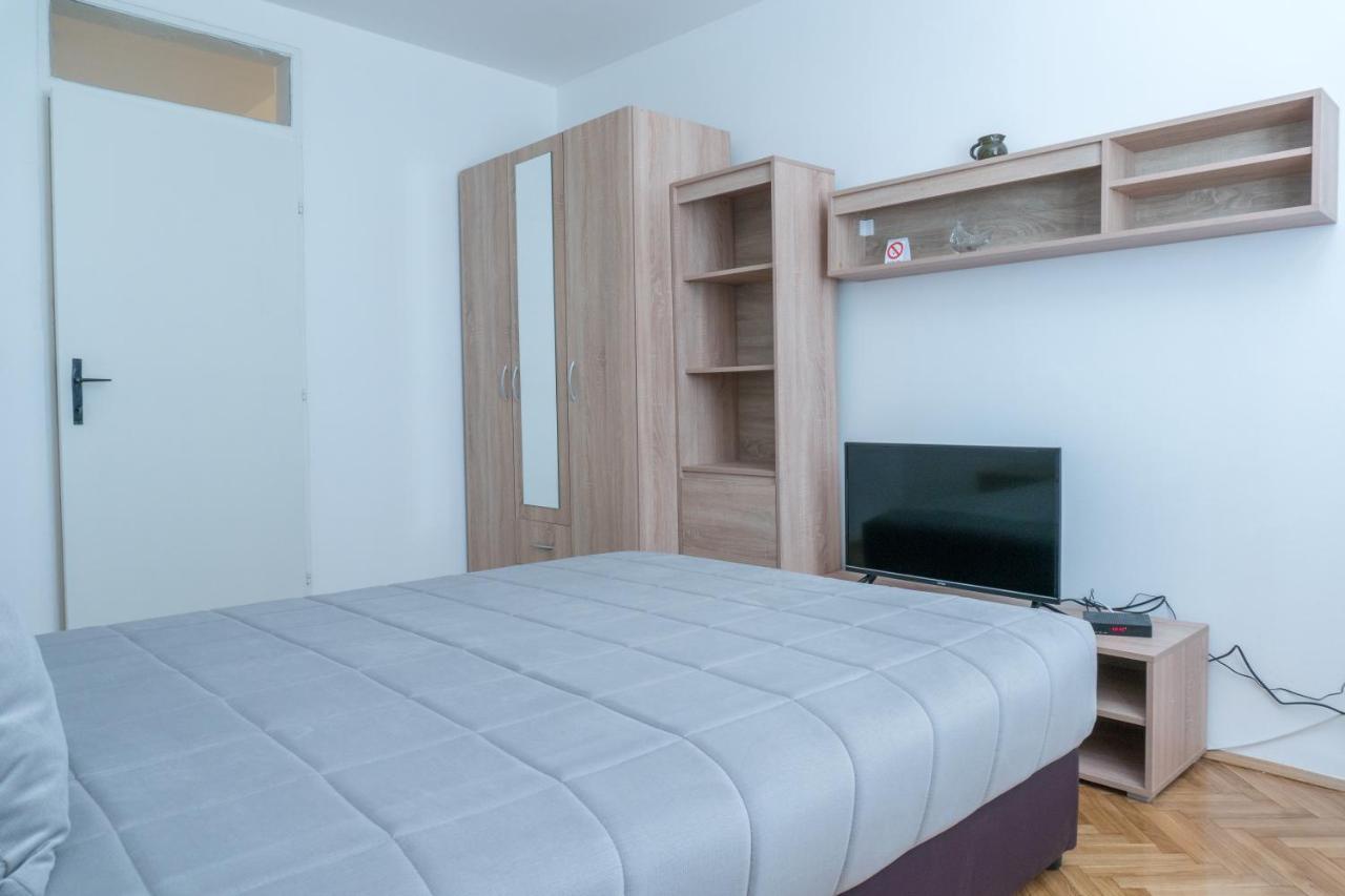 Gerardus Apartmani Vrsac Exteriör bild